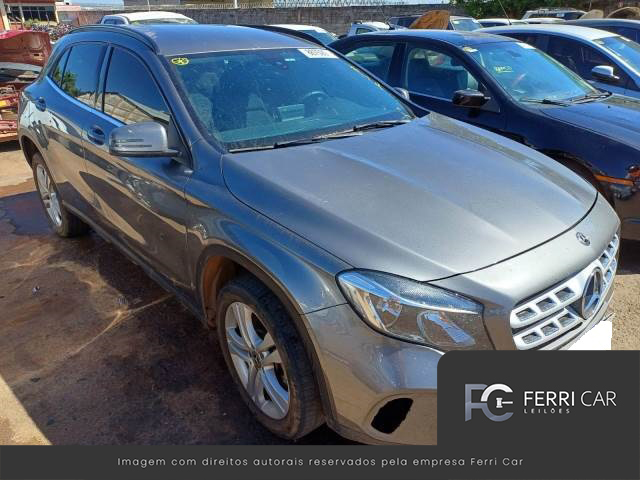 MERCEDES BENZ CLASSE GLA 200 1.6 16V TURBO 18/18