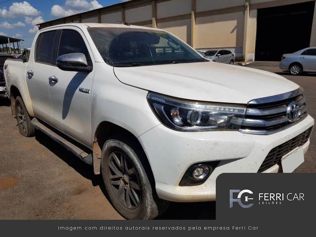 TOYOTA HILUX CD SRX 2.8 D-4D TURBO 18/18