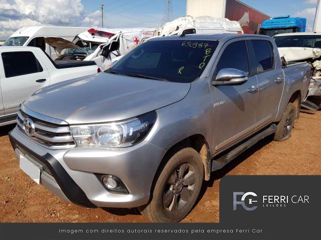 TOYOTA HILUX CD SRV 2.8 D-4D TURBO 17/17