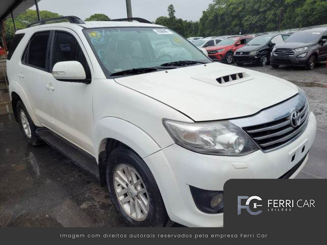 TOYOTA HILUX SW4 SRV 3.0 D-4D TURBO 15/15